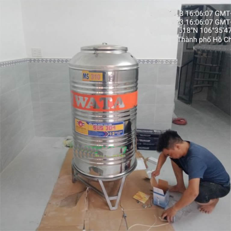 Bồn inox Hwata 300 lít đứng
