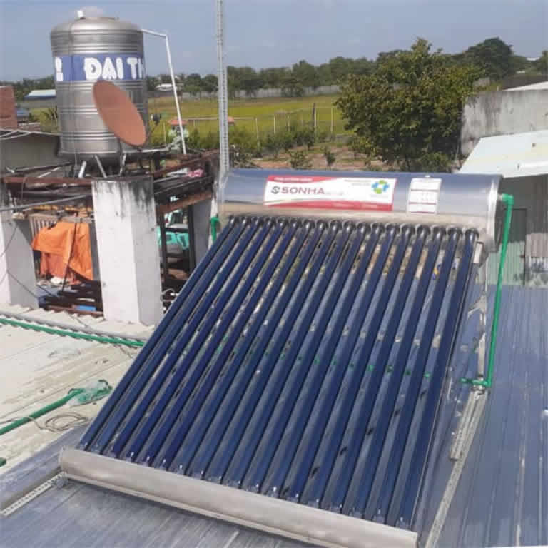 Máy nước nóng năng lượng mặt trời 180 lít Sơn Hà